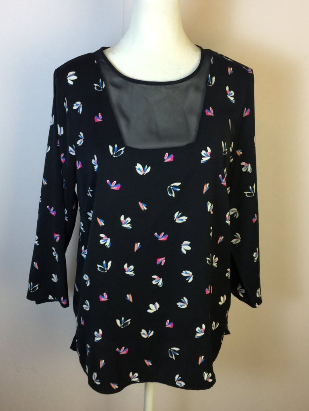 The Limited Blouse Top Sz M Womans Navy Blue Floral Print Sheer Panel 3/4 Sleeve